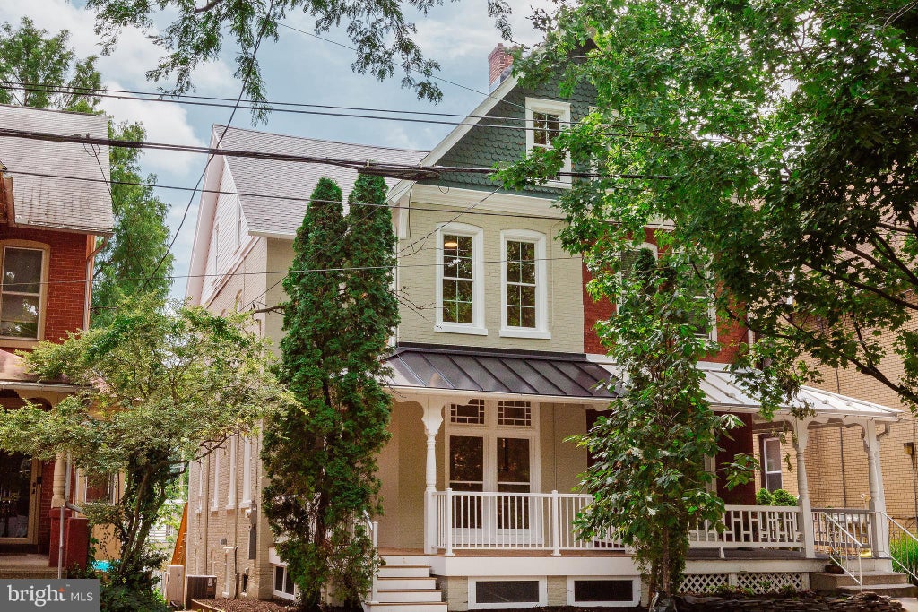 Photo of 522 W James Street, LANCASTER, PA 17603 (MLS # PALA2092512)
