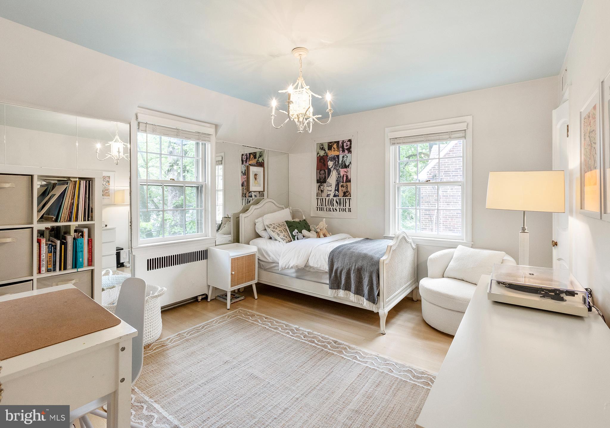 CHEVY CHASE - Residential