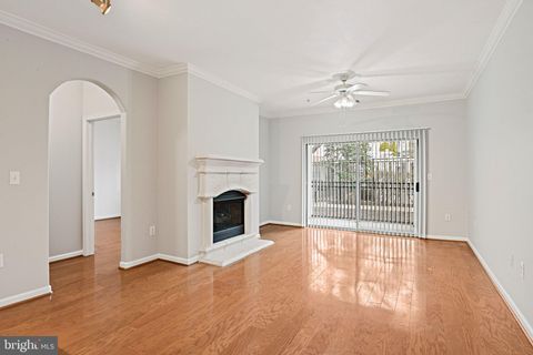 Photo of 12957 Centre Park Circle #103, HERNDON, VA 20171 (MLS # VAFX2295338)