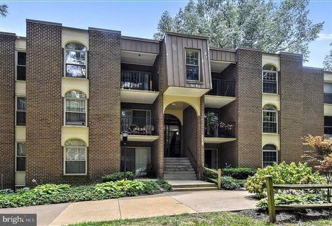 3358 WOODBURN ROAD 24 ANNANDALE VA 22003