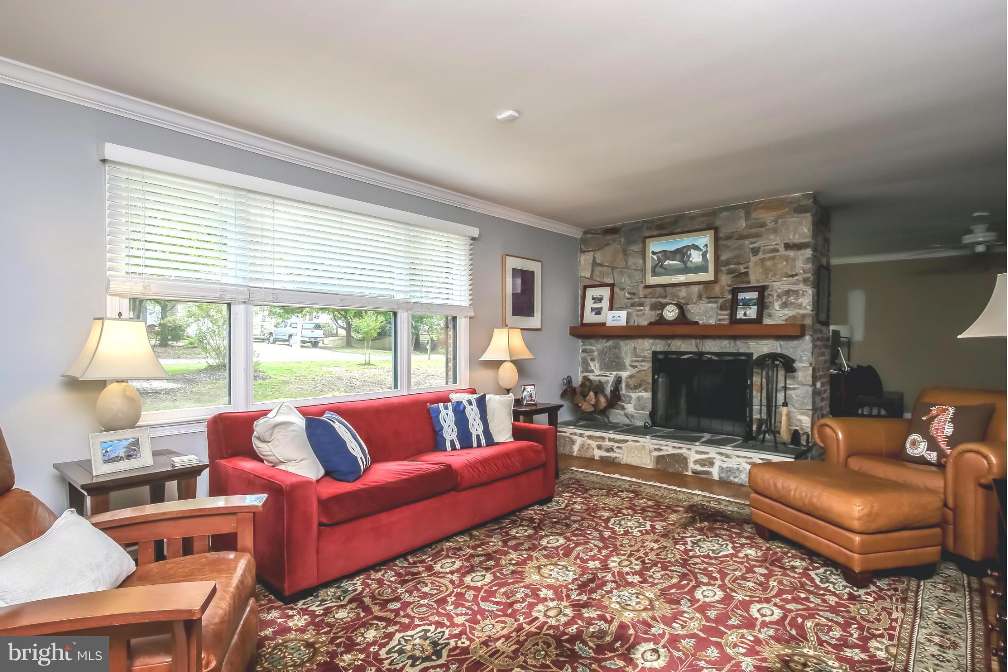 ANNAPOLIS ROADS - Residential