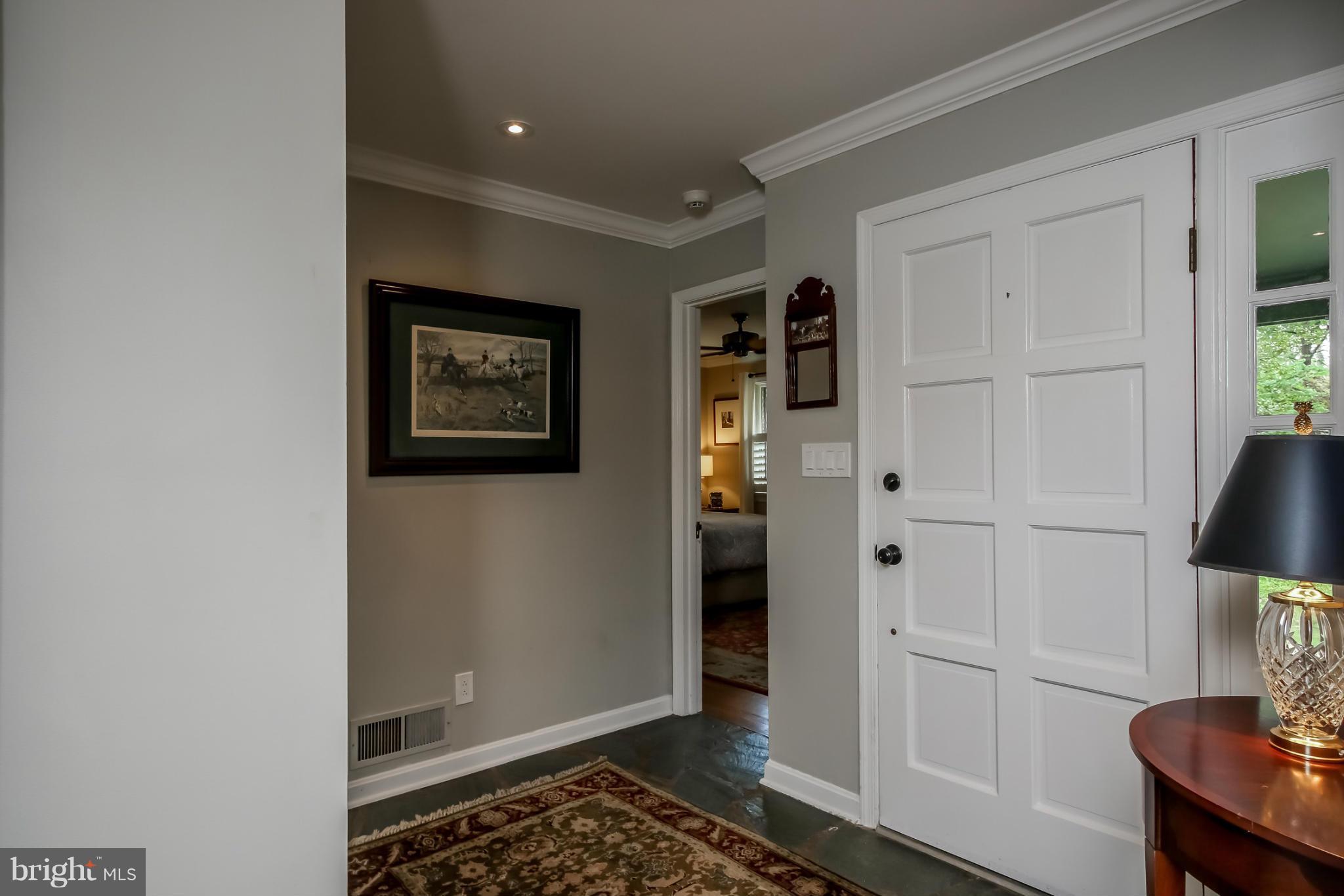 ANNAPOLIS ROADS - Residential