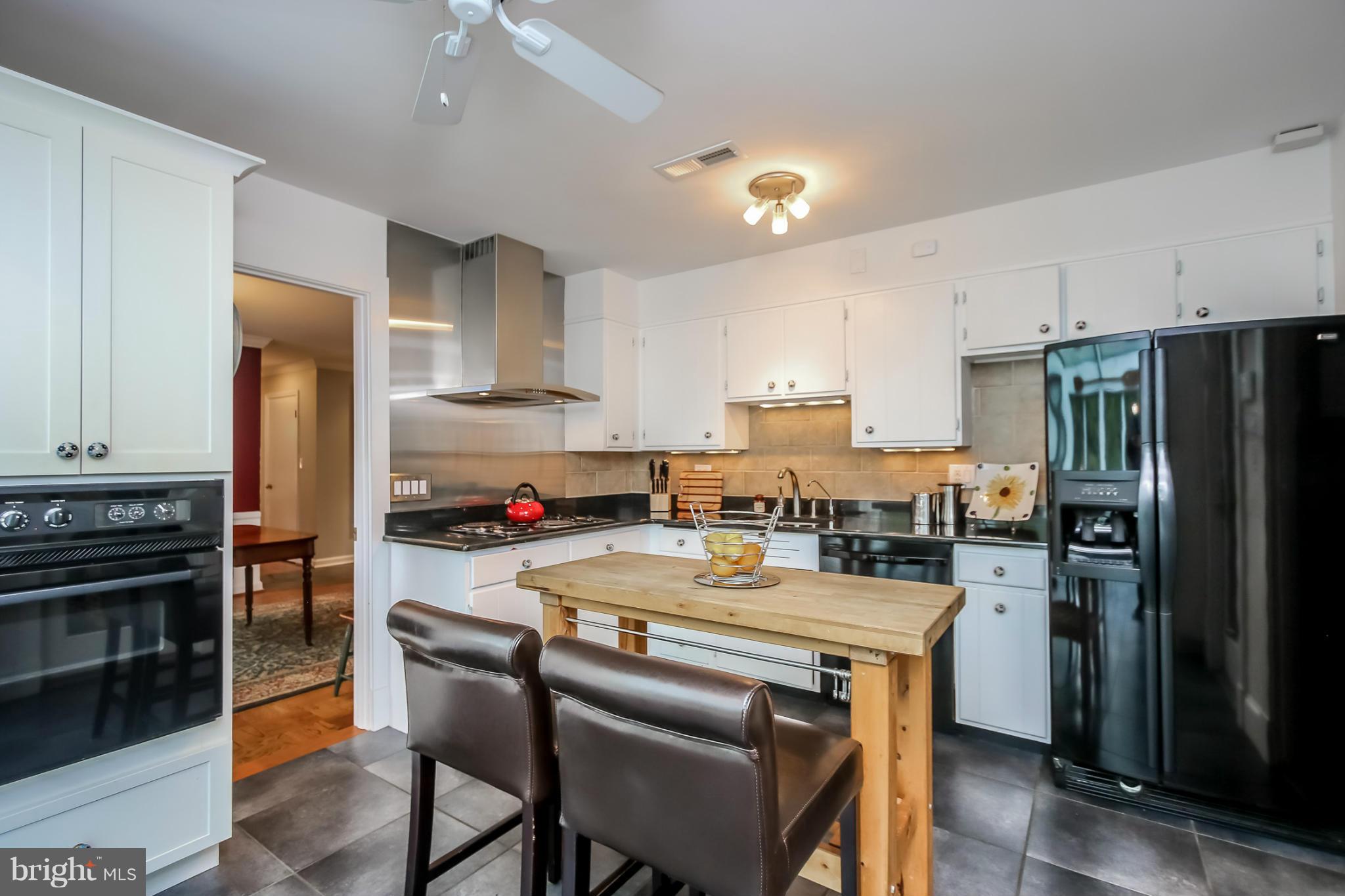 ANNAPOLIS ROADS - Residential