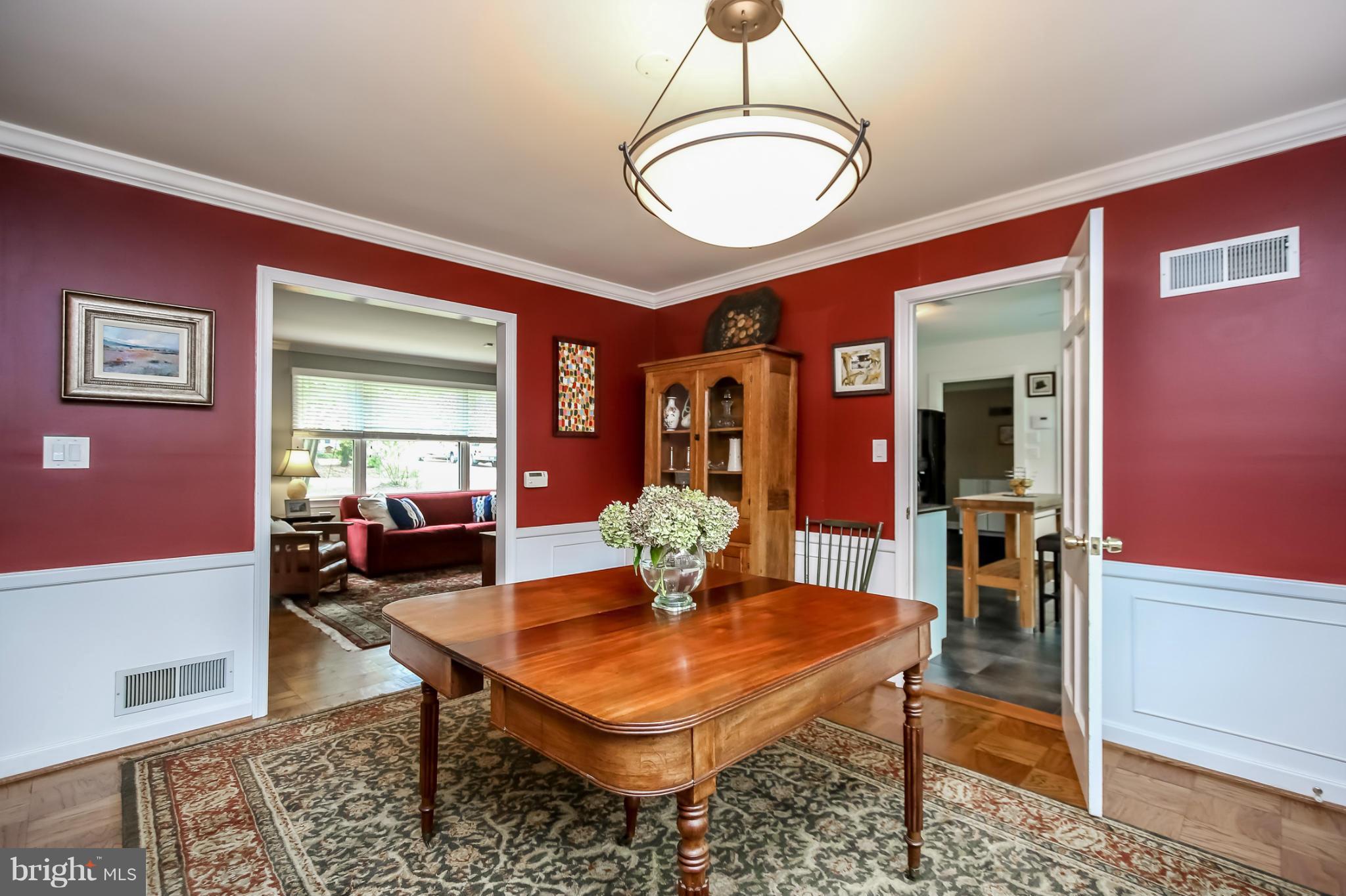 ANNAPOLIS ROADS - Residential