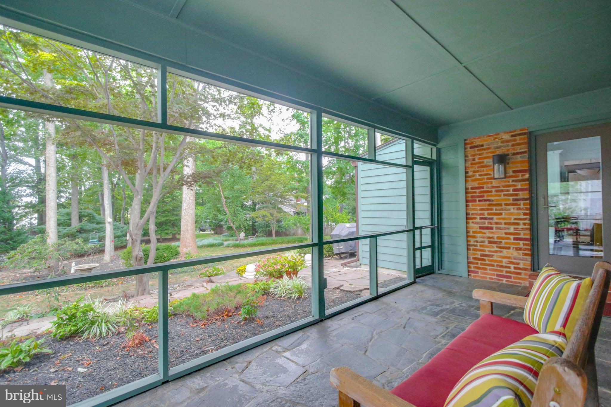 ANNAPOLIS ROADS - Residential