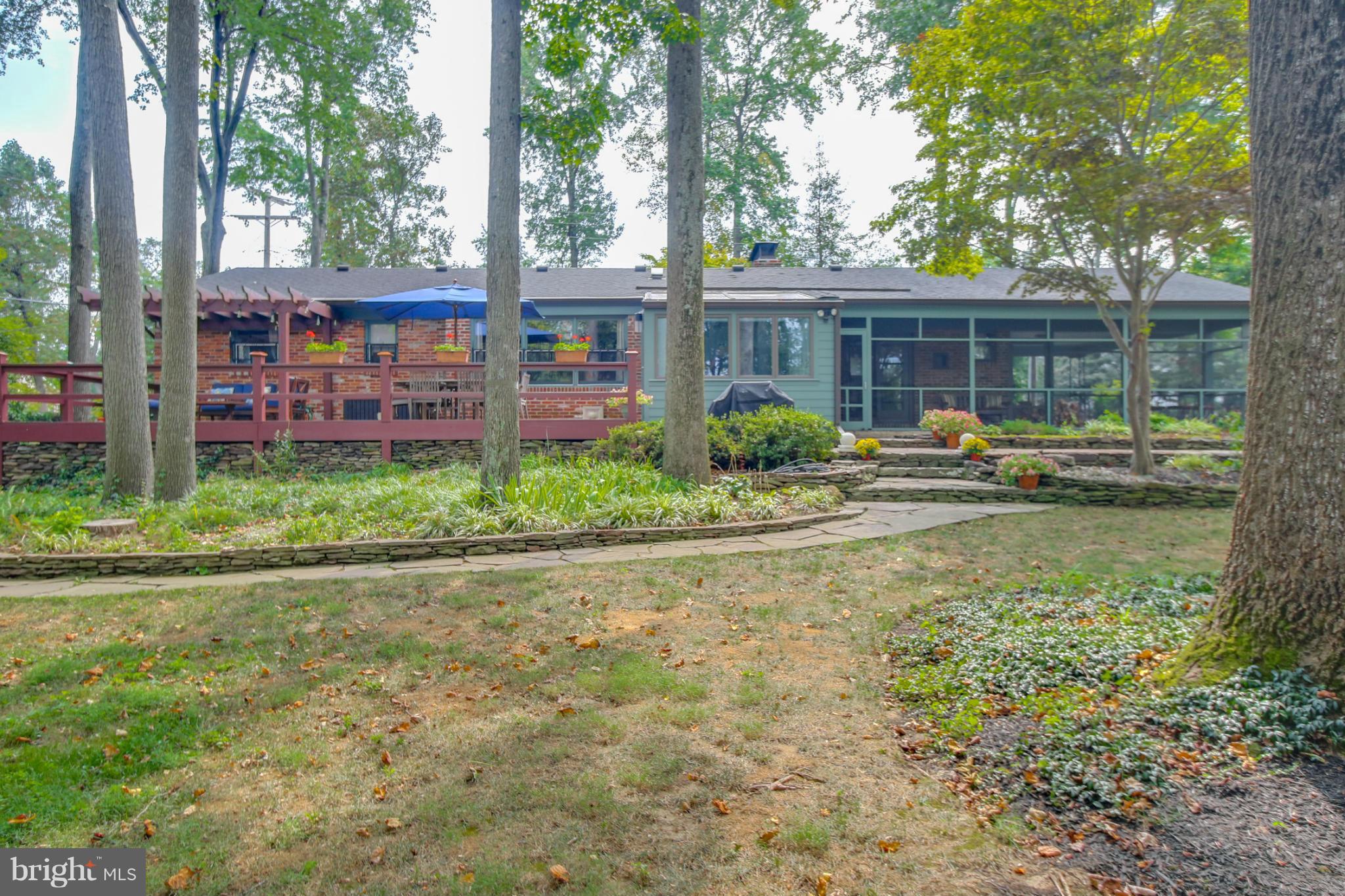 ANNAPOLIS ROADS - Residential