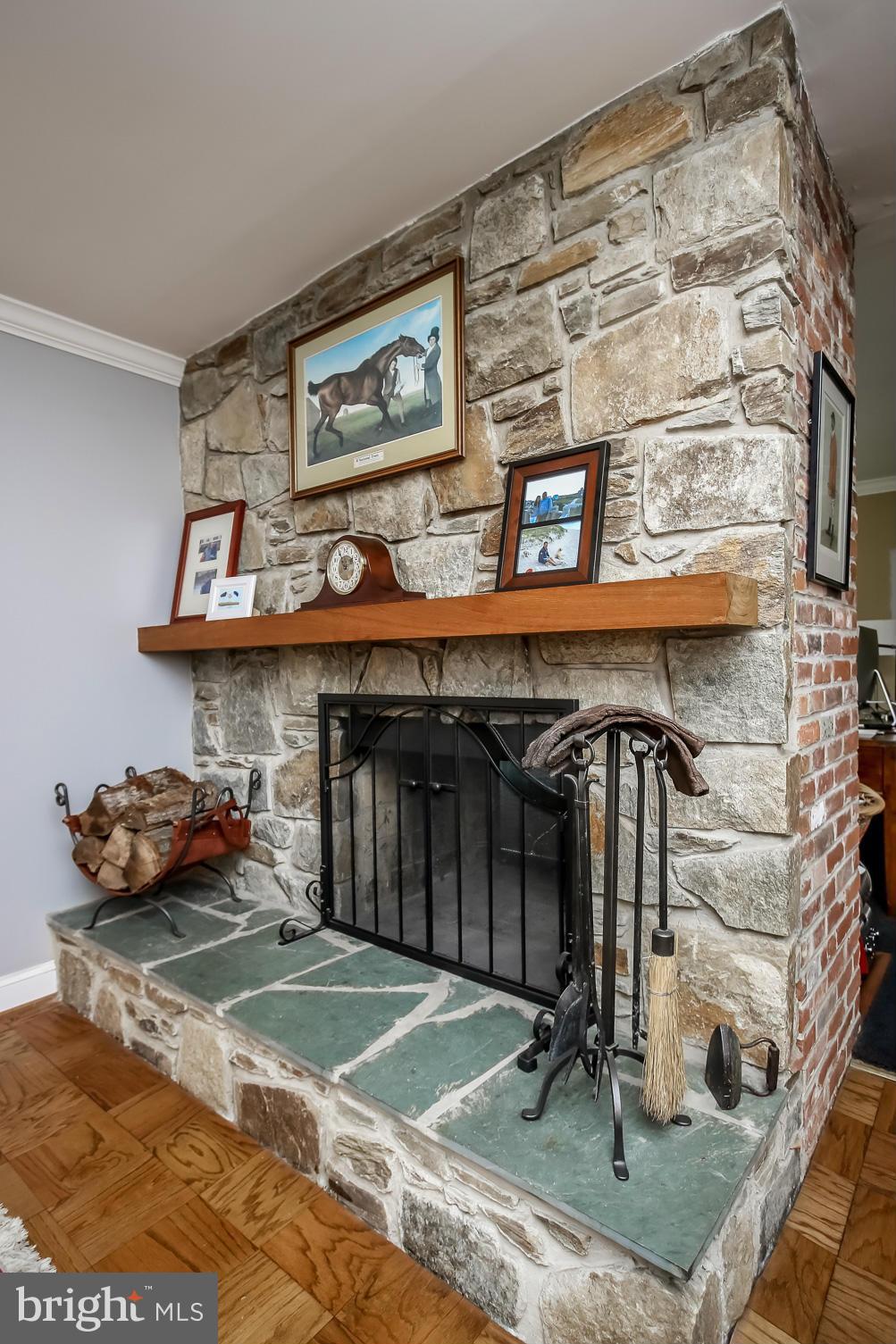 ANNAPOLIS ROADS - Residential