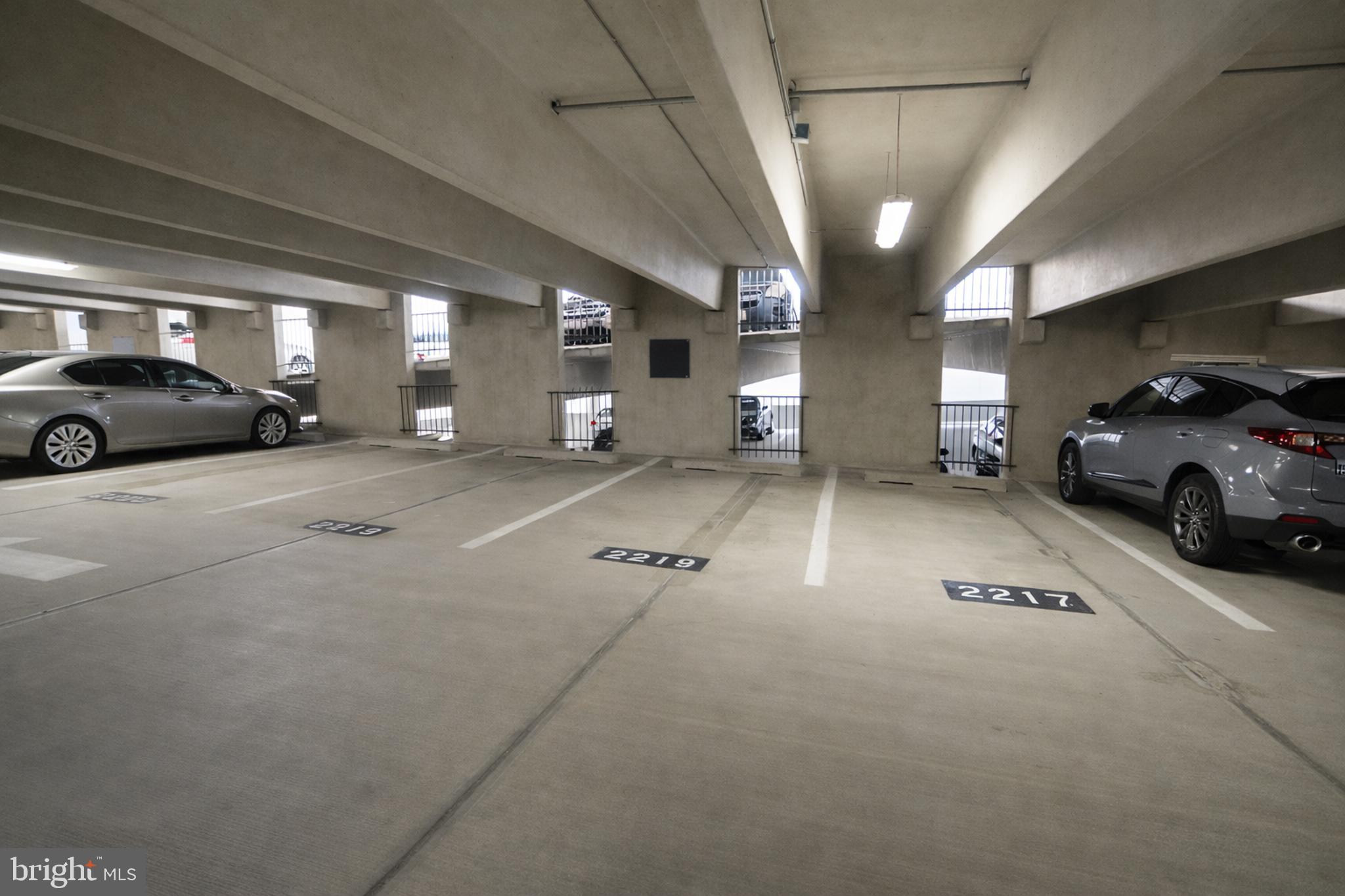 HIGH VIEW AT HUNT VALLEY - Residential Lease