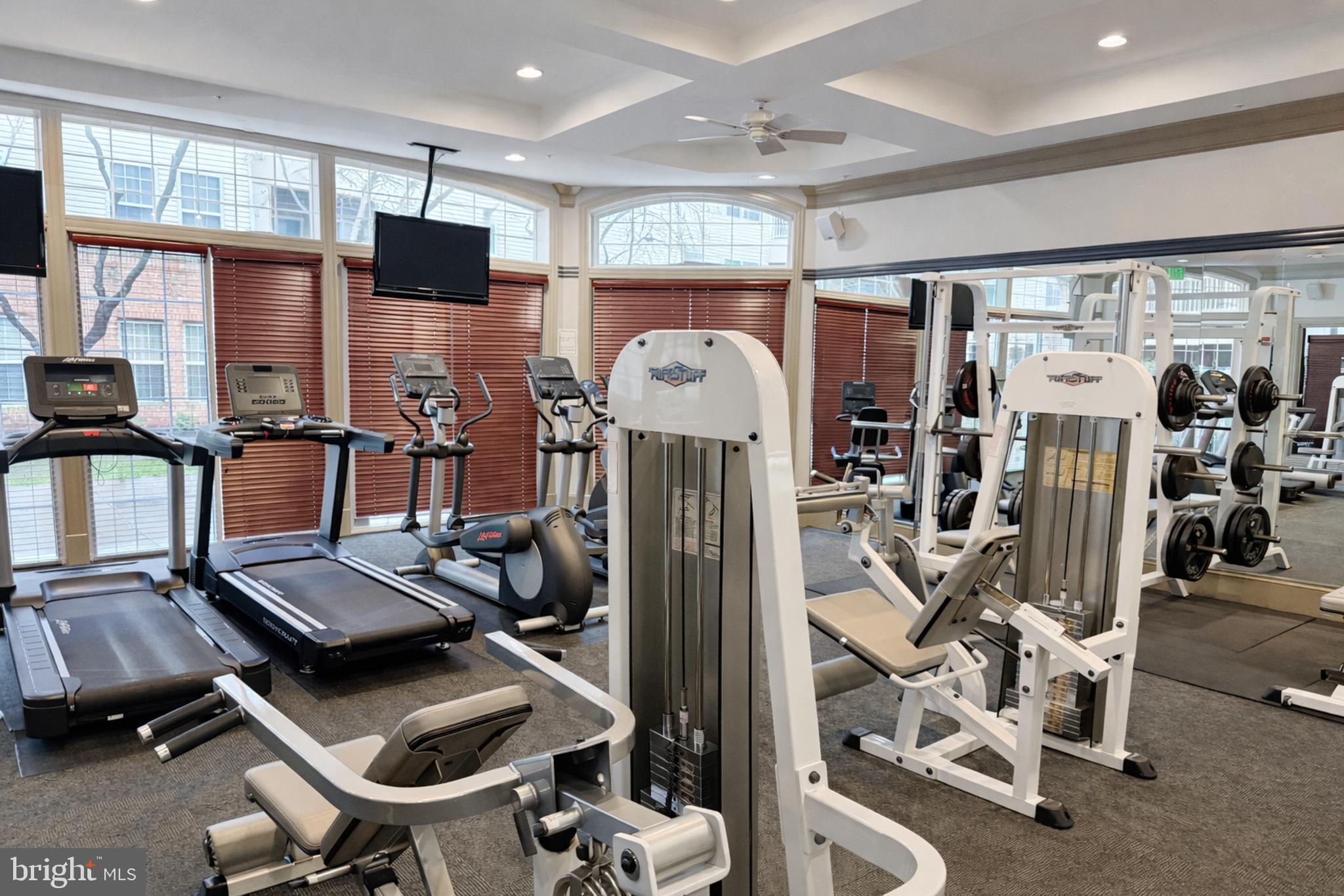 HIGH VIEW AT HUNT VALLEY - Residential Lease