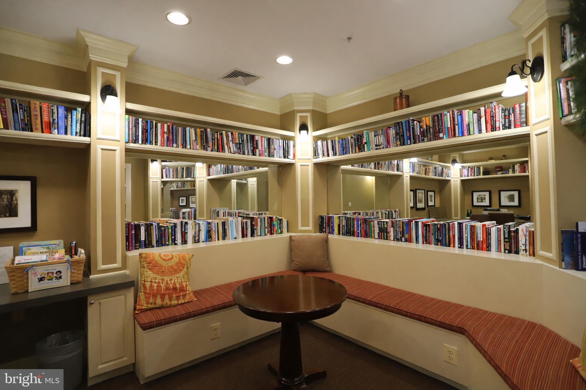 HIGH VIEW AT HUNT VALLEY - Residential Lease