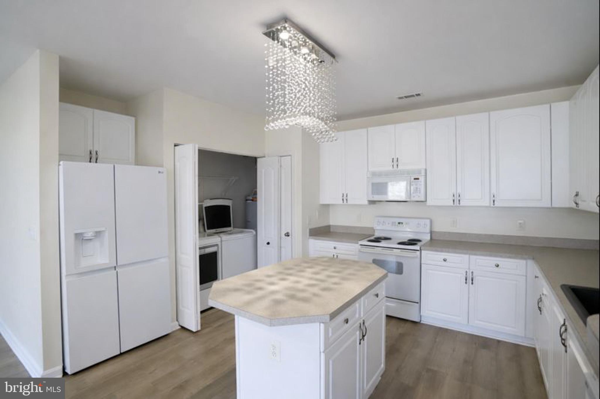 HIGH VIEW AT HUNT VALLEY - Residential Lease