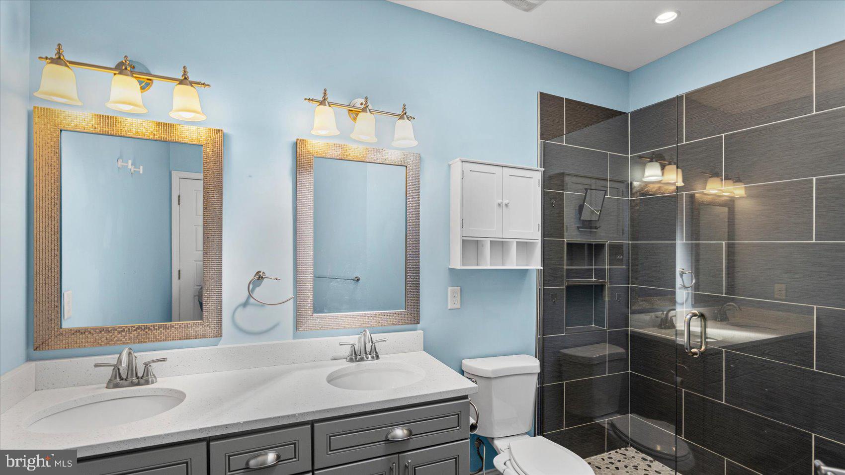 HIGHLANDTOWN - Residential