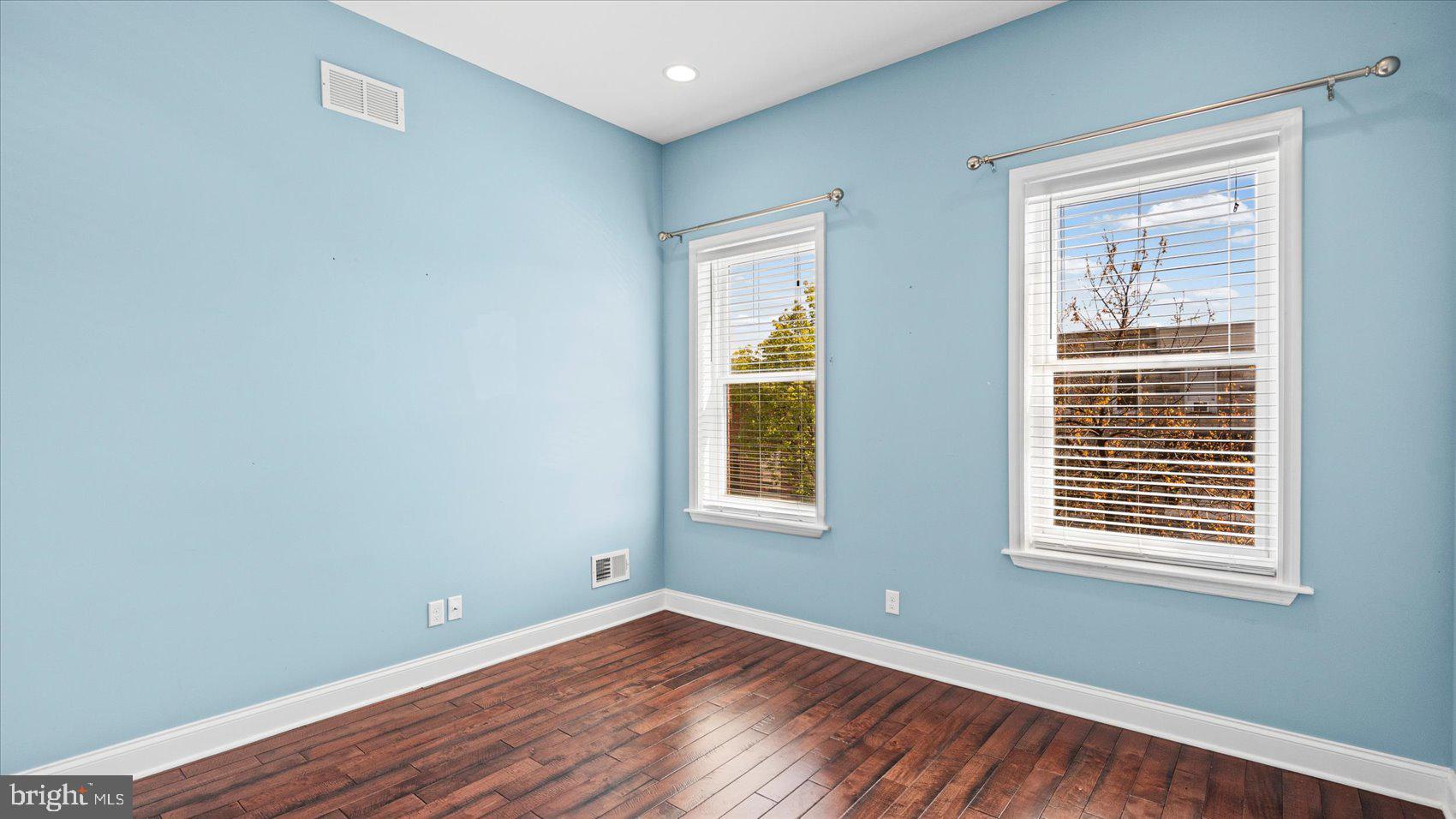 HIGHLANDTOWN - Residential