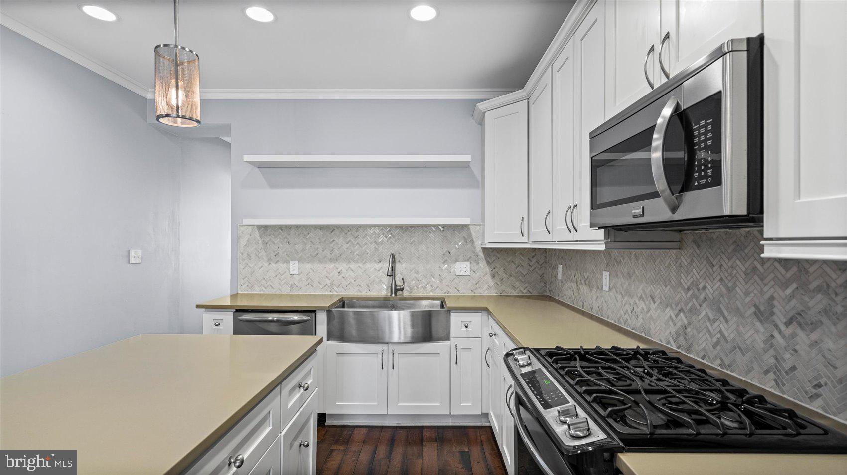 HIGHLANDTOWN - Residential