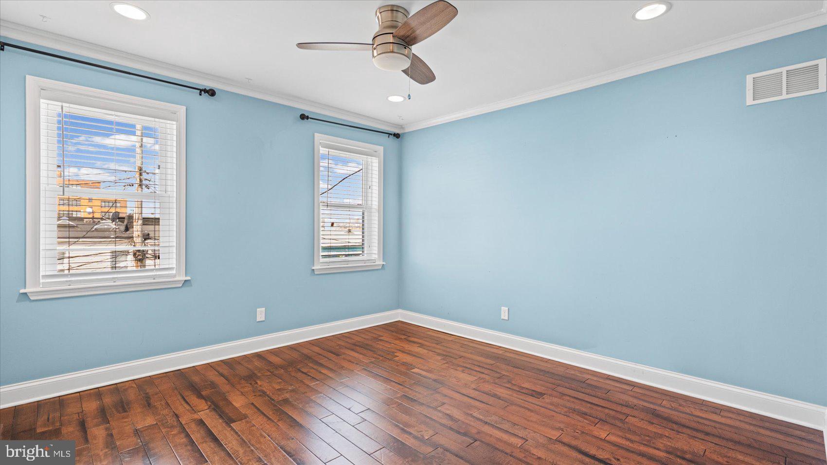 HIGHLANDTOWN - Residential