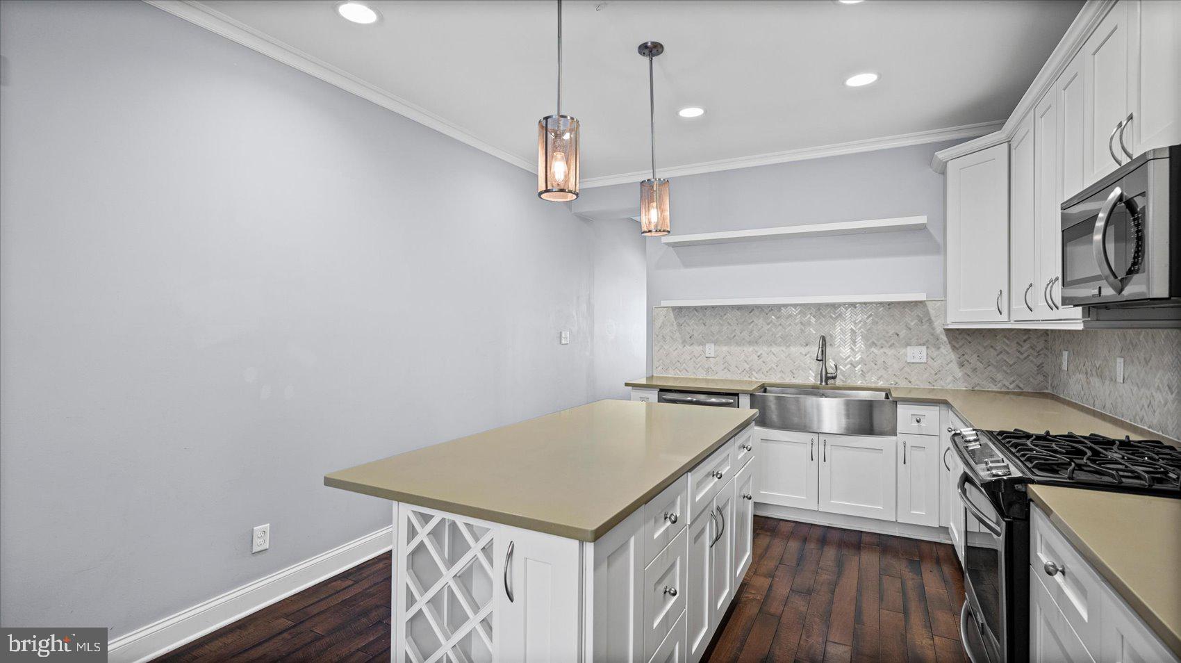 HIGHLANDTOWN - Residential