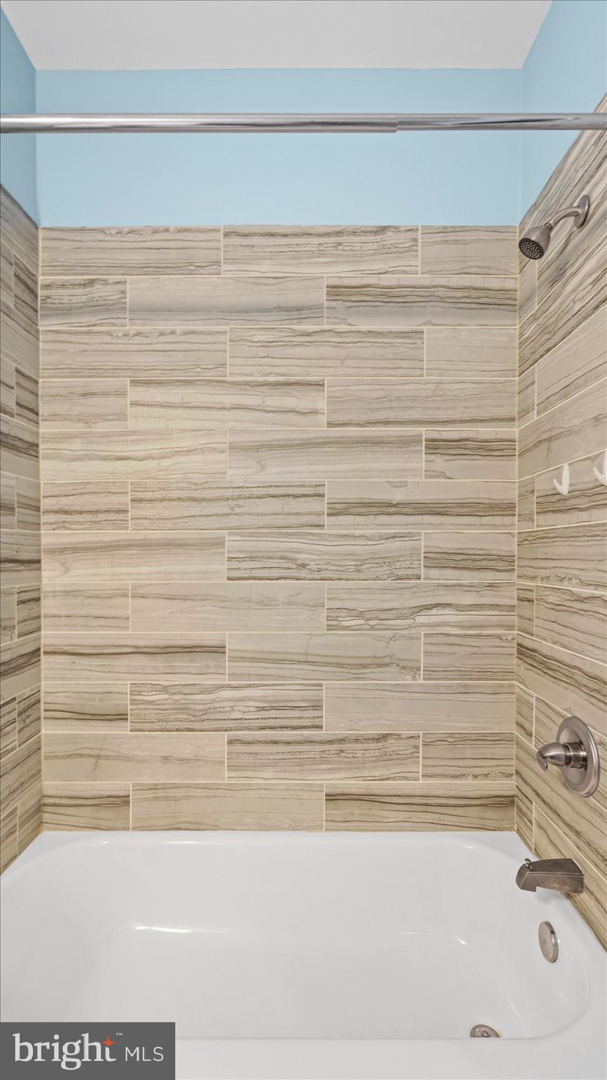 HIGHLANDTOWN - Residential