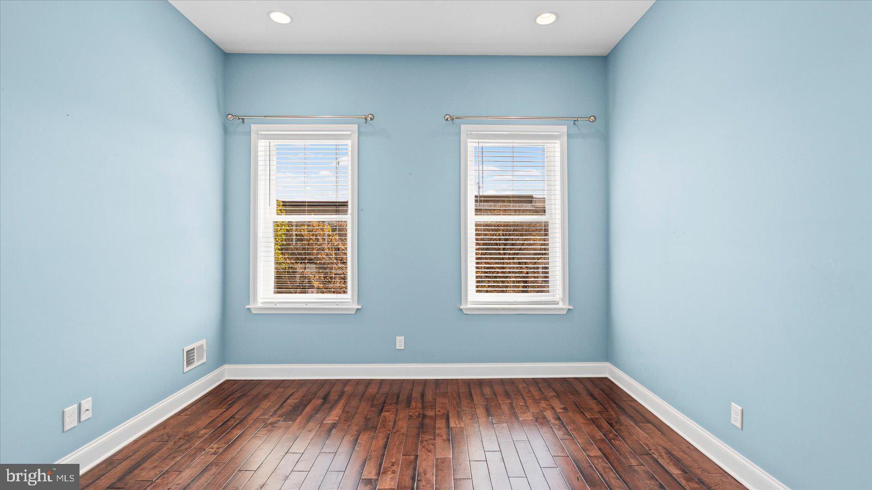 HIGHLANDTOWN - Residential