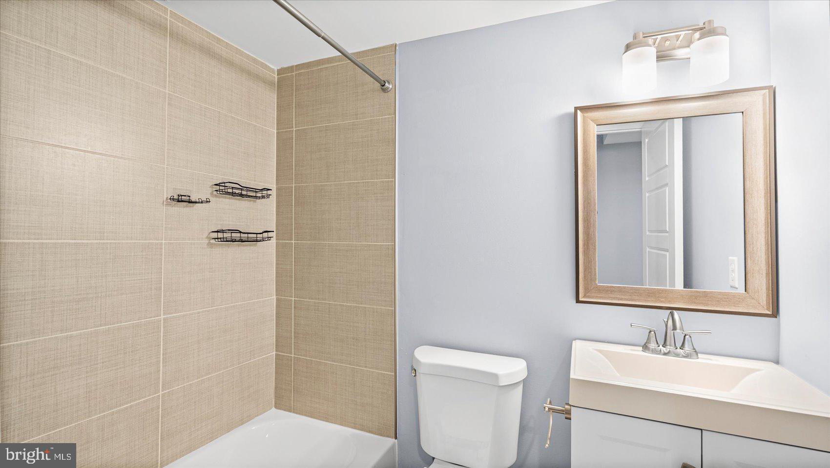 HIGHLANDTOWN - Residential