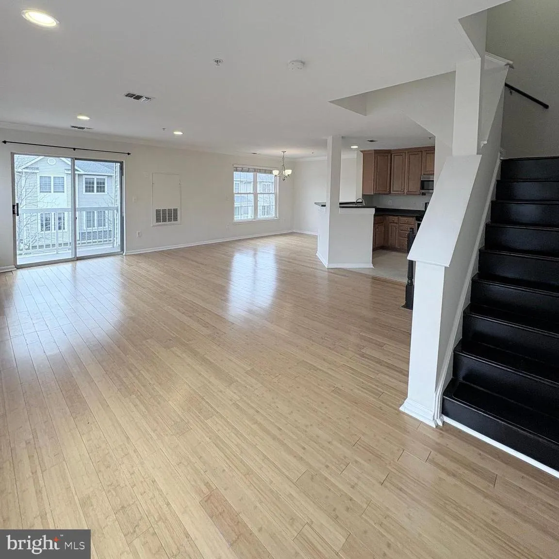 Fairfax, Virginia 22033, United States, 3 Bedrooms Bedrooms, ,3 BathroomsBathrooms,Residential,Pending,6538