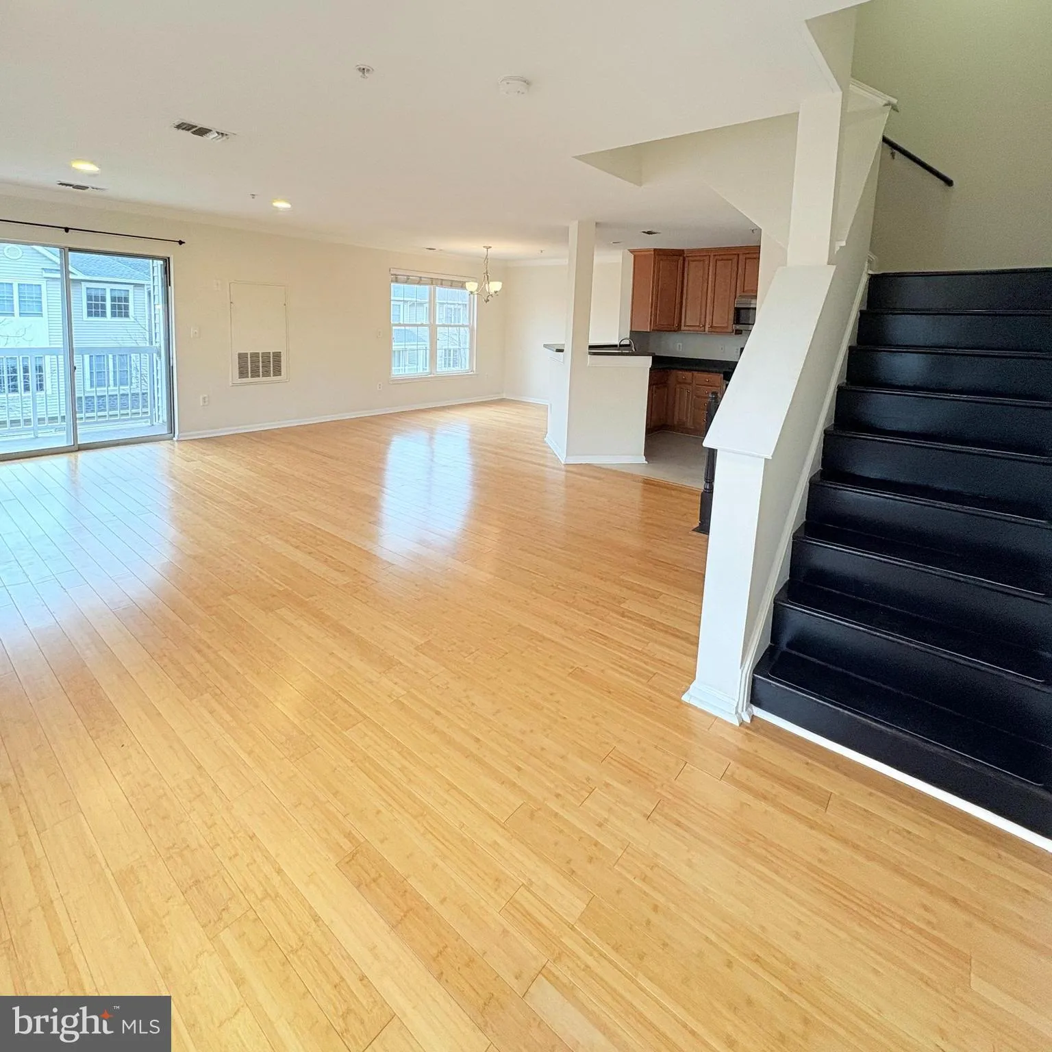 Fairfax, Virginia 22033, United States, 3 Bedrooms Bedrooms, ,3 BathroomsBathrooms,Residential,Pending,6538