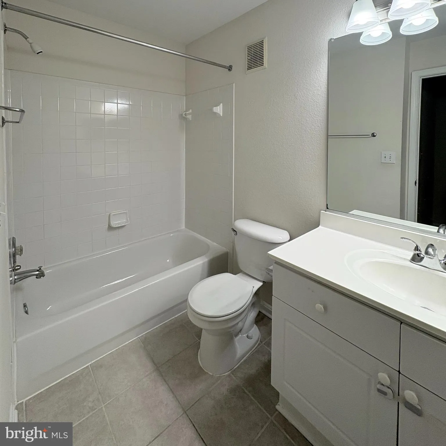 Fairfax, Virginia 22033, United States, 3 Bedrooms Bedrooms, ,3 BathroomsBathrooms,Residential,Pending,6538