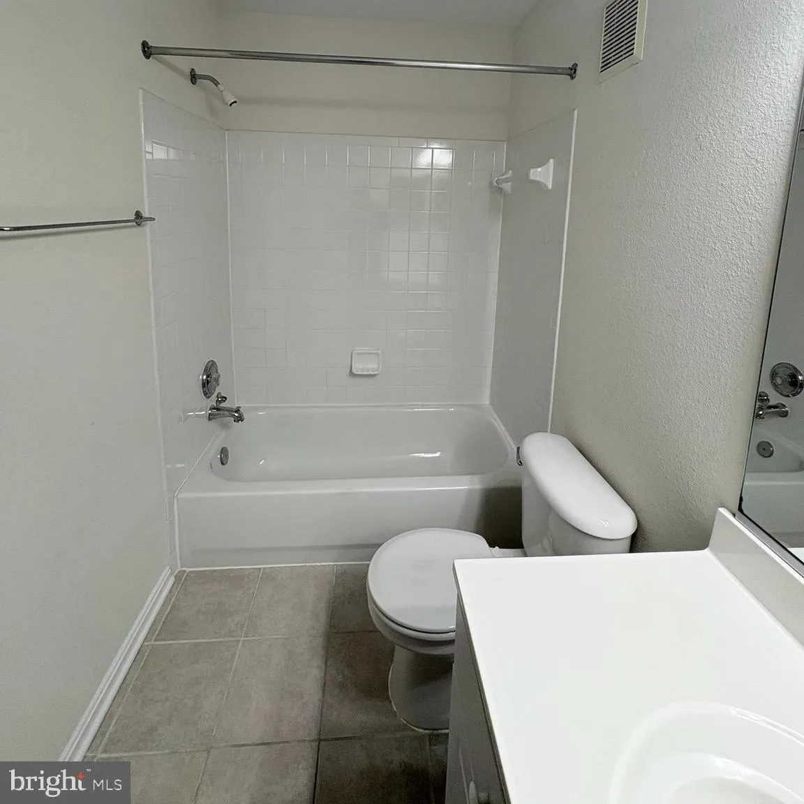 Fairfax, Virginia 22033, United States, 3 Bedrooms Bedrooms, ,3 BathroomsBathrooms,Residential,Pending,6538