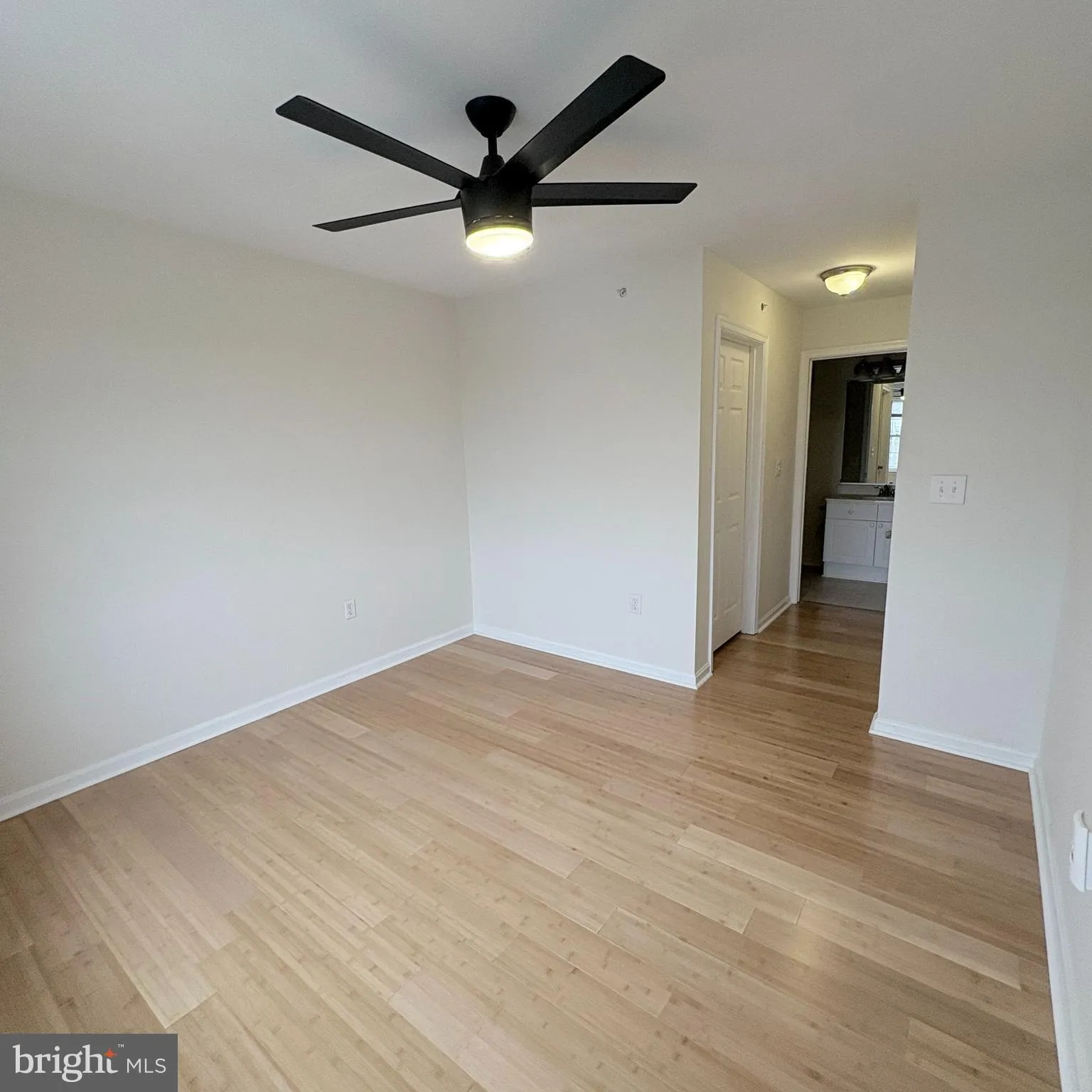 Fairfax, Virginia 22033, United States, 3 Bedrooms Bedrooms, ,3 BathroomsBathrooms,Residential,Pending,6538