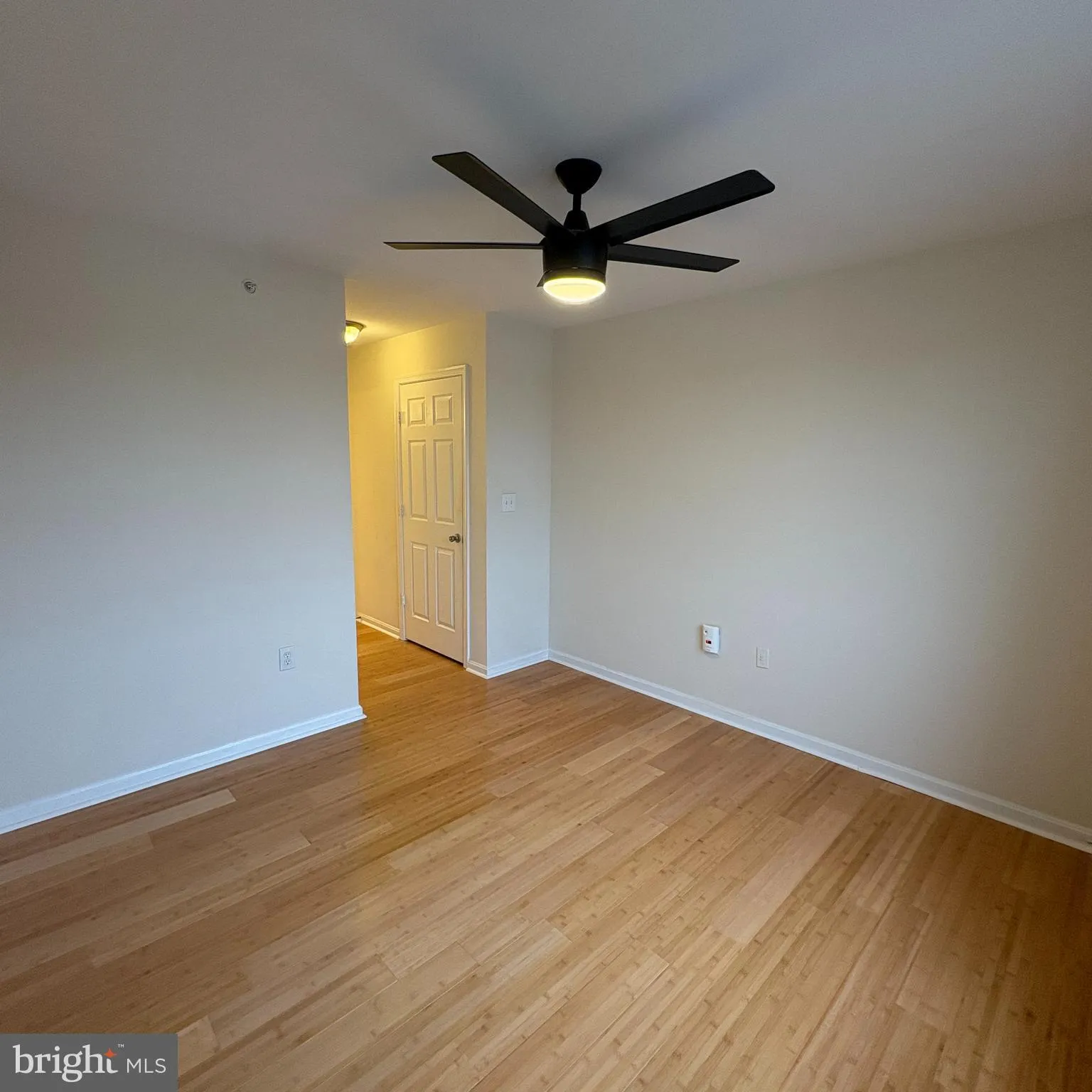 Fairfax, Virginia 22033, United States, 3 Bedrooms Bedrooms, ,3 BathroomsBathrooms,Residential,Pending,6538