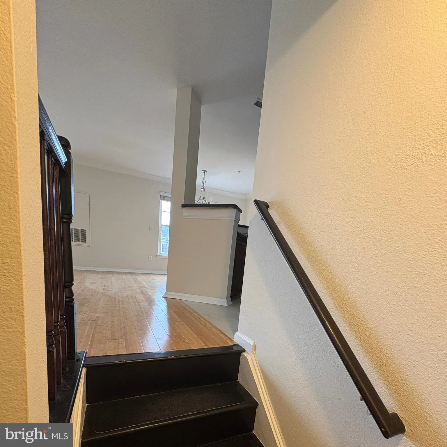 Fairfax, Virginia 22033, United States, 3 Bedrooms Bedrooms, ,3 BathroomsBathrooms,Residential,Pending,6538