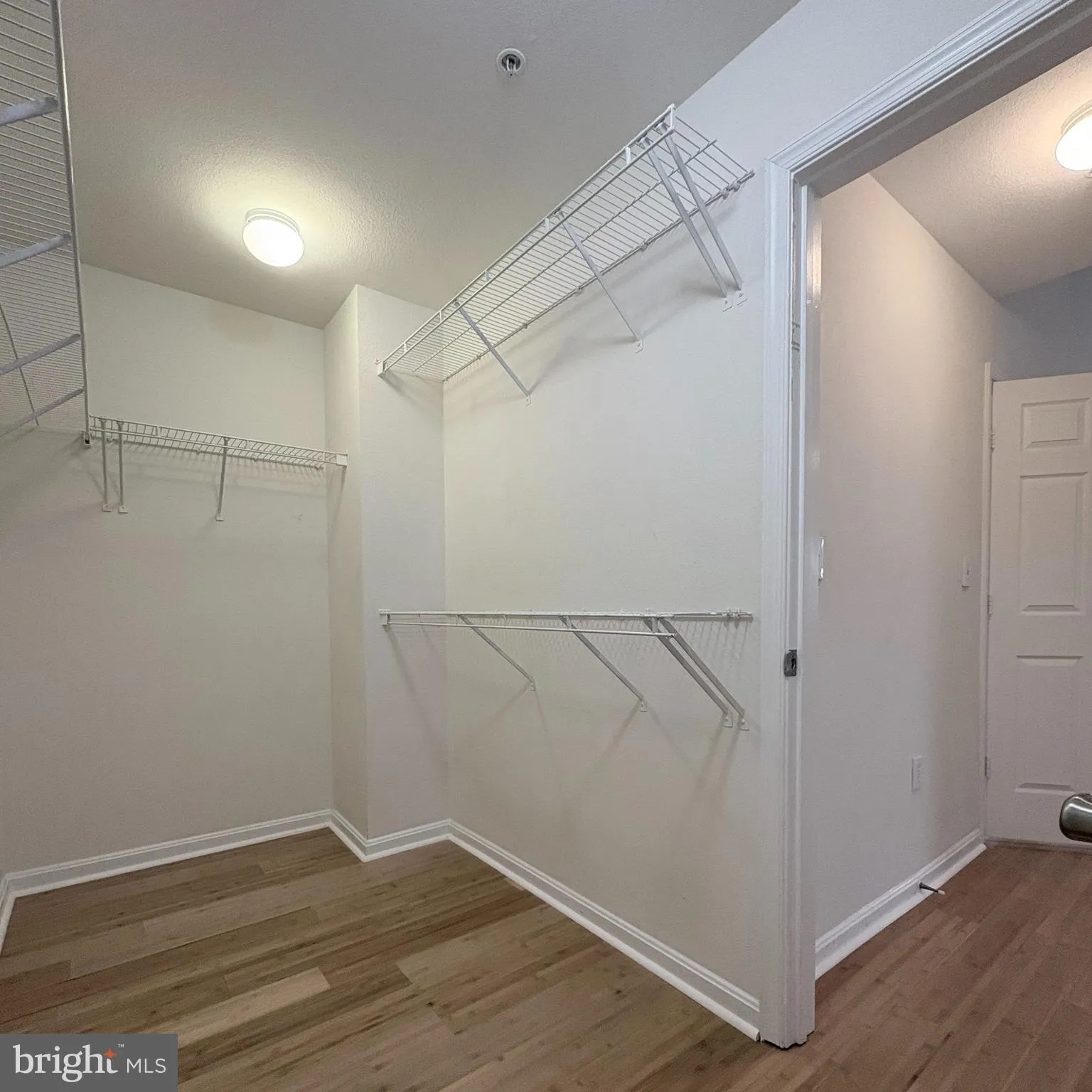 Fairfax, Virginia 22033, United States, 3 Bedrooms Bedrooms, ,3 BathroomsBathrooms,Residential,Pending,6538