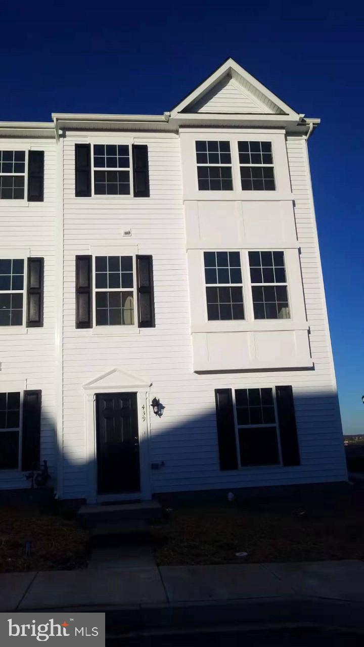 439 PEMBERTON PARK LANE