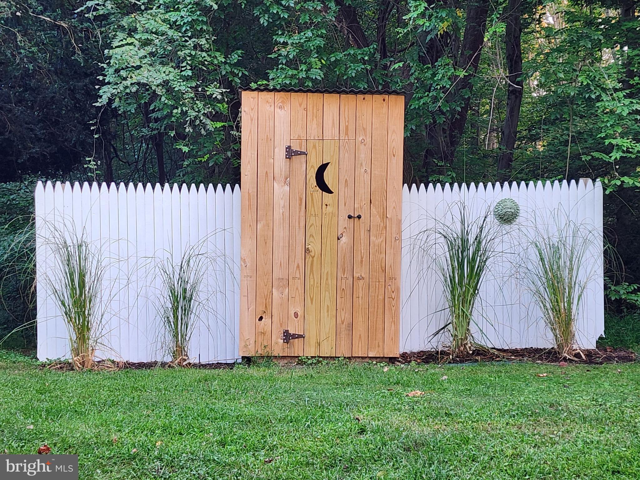 NORTH KEYS ESTATES - Residential Lease