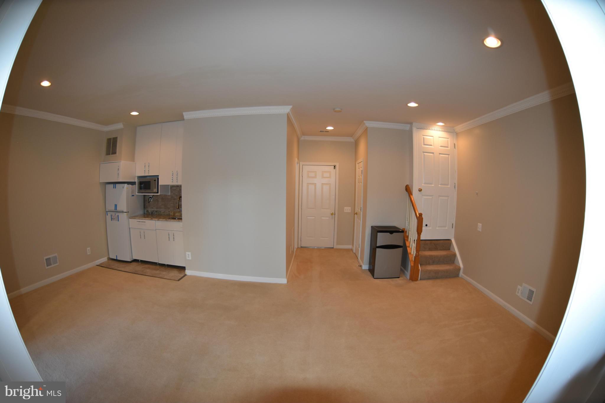 LOUDOUN PARKWAY CENTER - Residential Lease