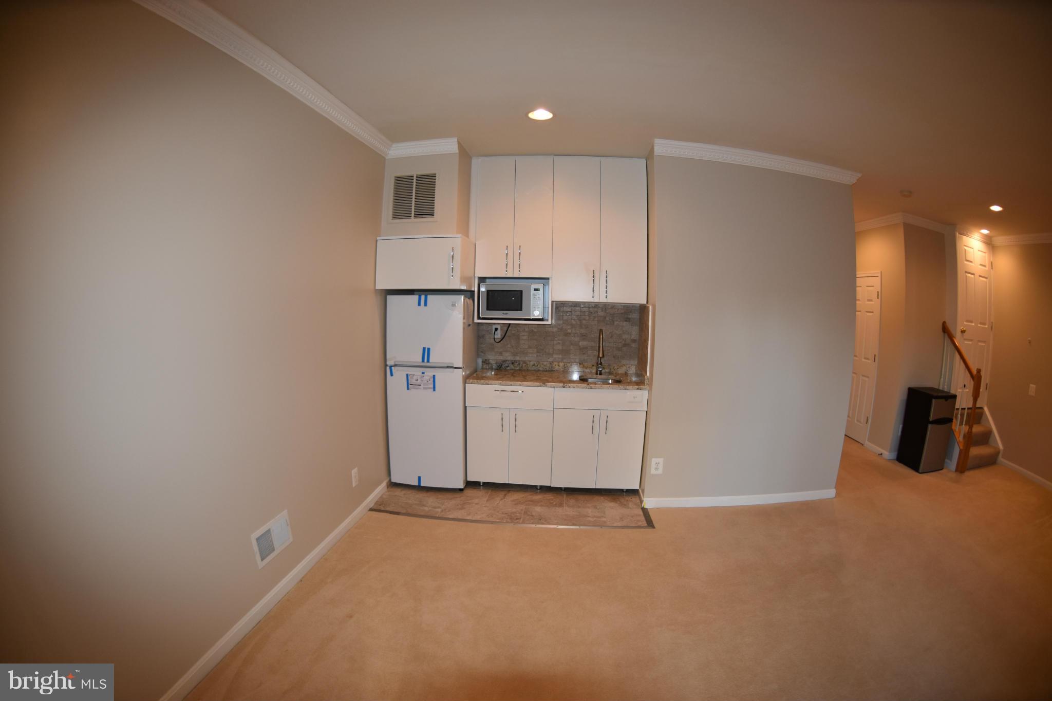 LOUDOUN PARKWAY CENTER - Residential Lease