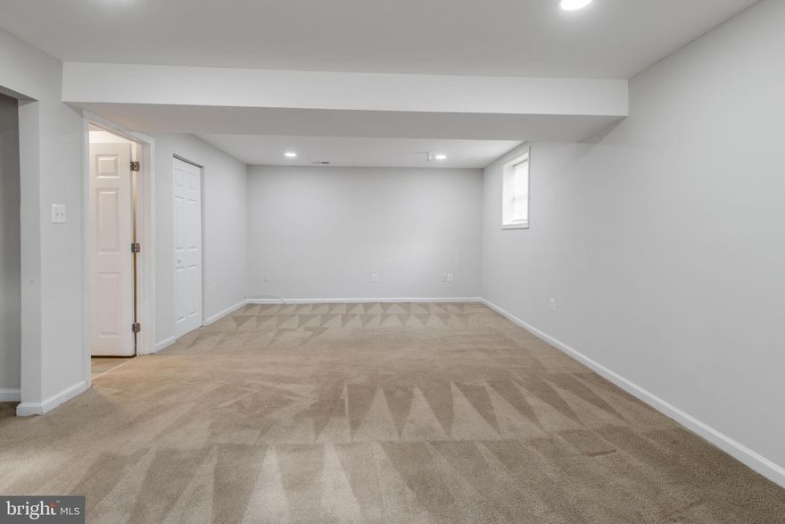 This charming one-bedroom, one-bathroom basement rental offers a perfect blend of comfort and convenience. With ALL UTILITIES INCLUDED, you can enjoy a hassle-free living experience, as electricity, water, and heating are all covered. The unit also comes with Wi-Fi service, ideal for both work and entertainment. Inside, you'll find a fully equipped kitchen featuring a stove and fridge, along with the added convenience of an in-unit washer and dryer. Step outside to enjoy full access to the spacious backyard, perfect for cookouts, relaxation, or enjoying the outdoors. Off-street parking ensures you’ll always have a secure spot, and there’s additional storage space to keep your belongings organized. This rental is an excellent choice for anyone seeking a private, comfortable, and well-equipped living space.