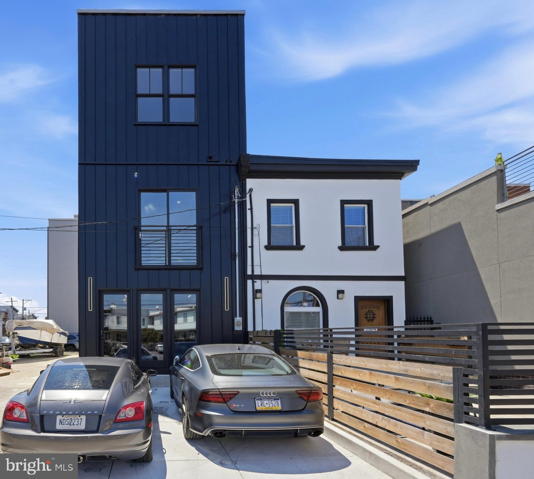 2506 E YORK STREET 8