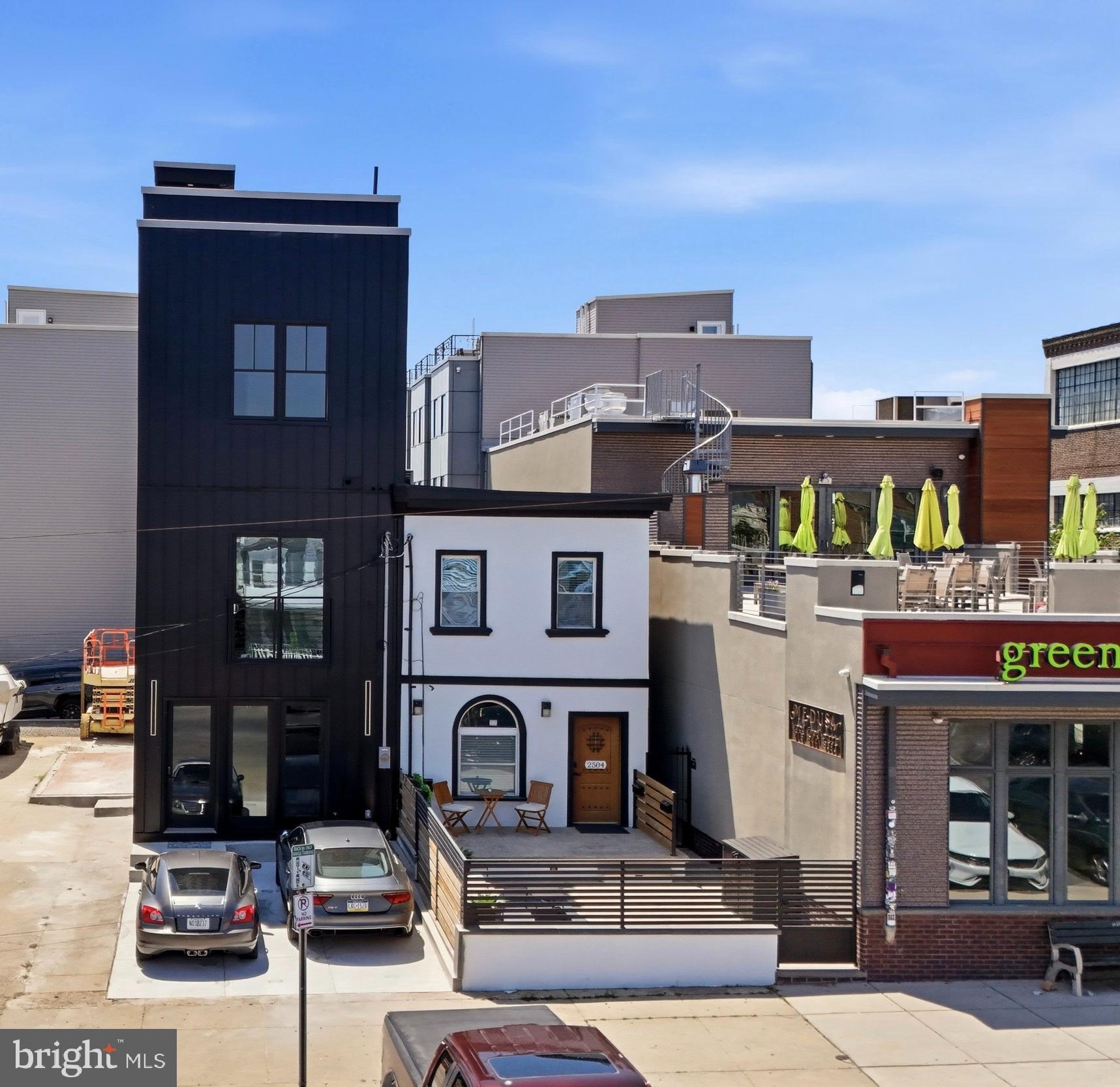 2506 E YORK STREET 8