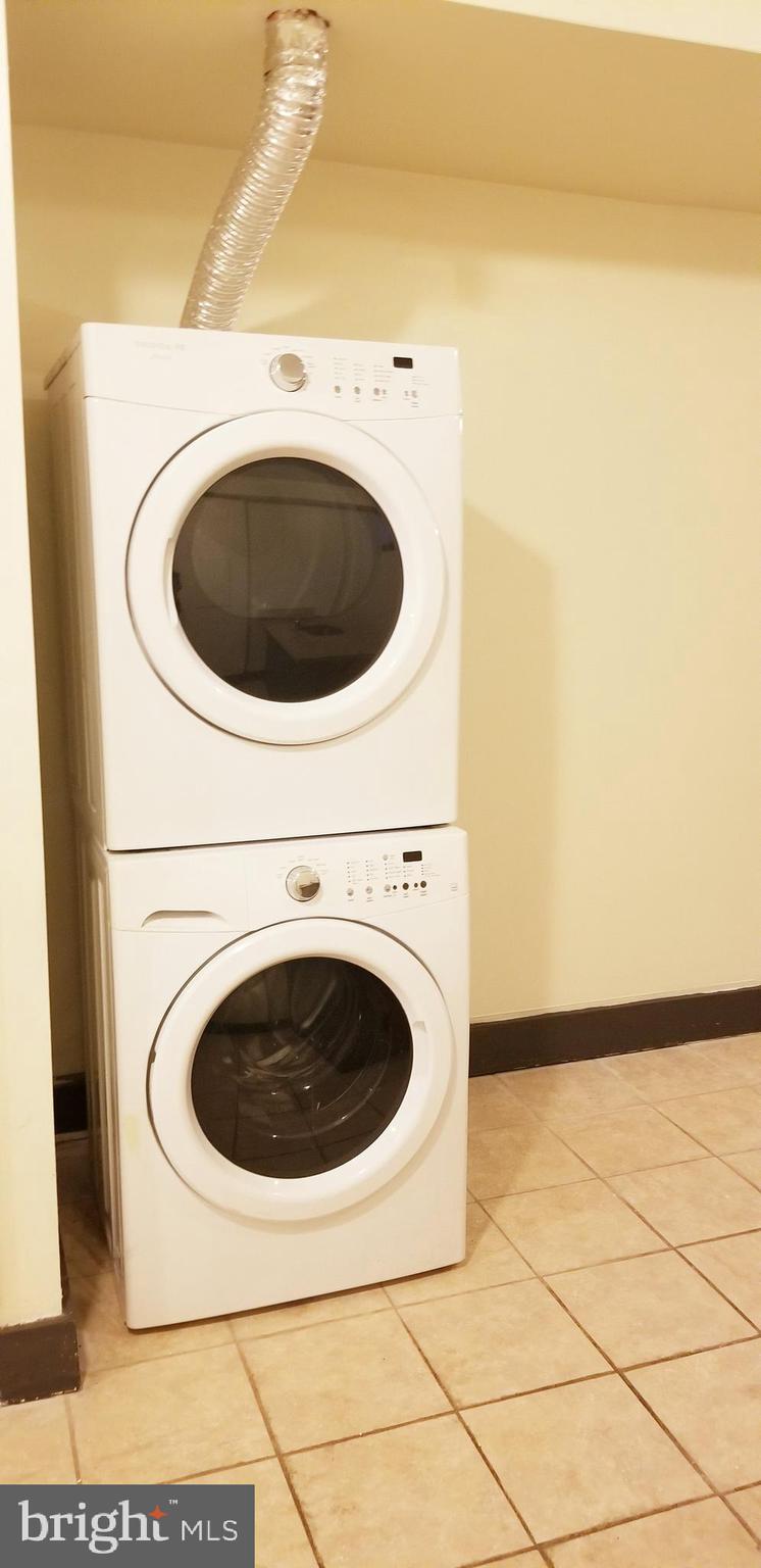 TEMPLE UNIVERSITY - Residential Lease