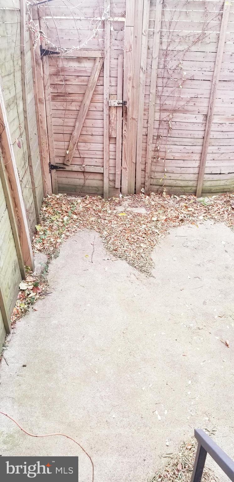 TEMPLE UNIVERSITY - Residential Lease