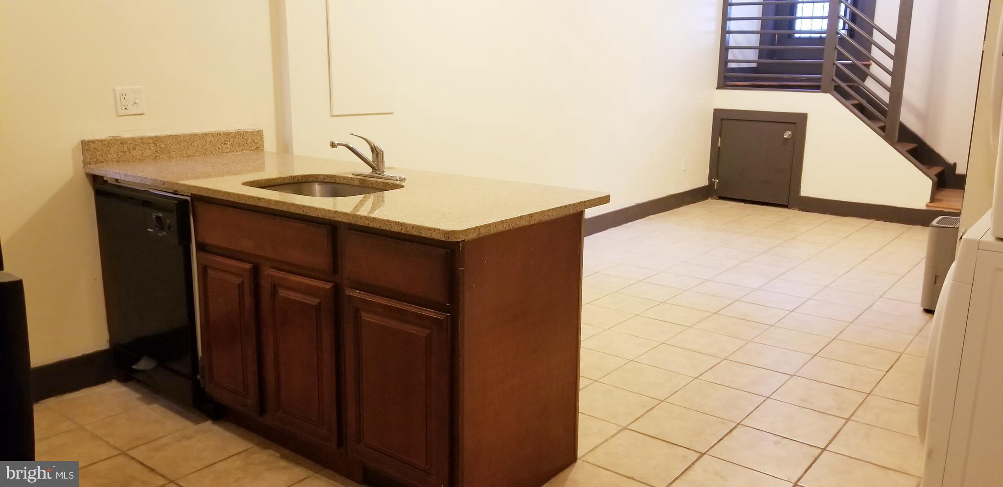 TEMPLE UNIVERSITY - Residential Lease