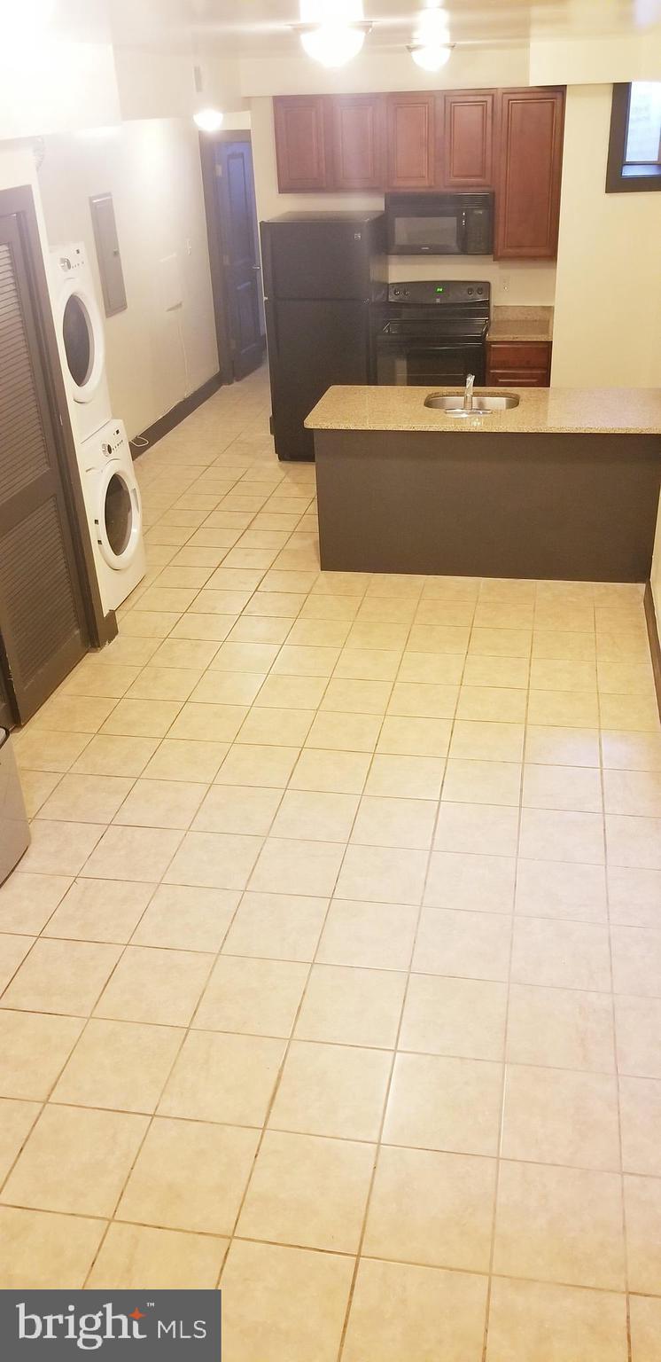 TEMPLE UNIVERSITY - Residential Lease