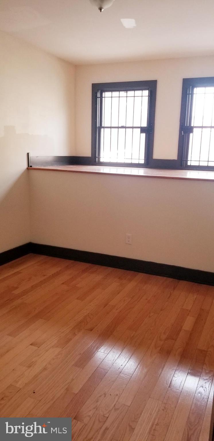 TEMPLE UNIVERSITY - Residential Lease