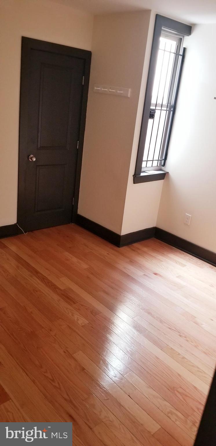 TEMPLE UNIVERSITY - Residential Lease