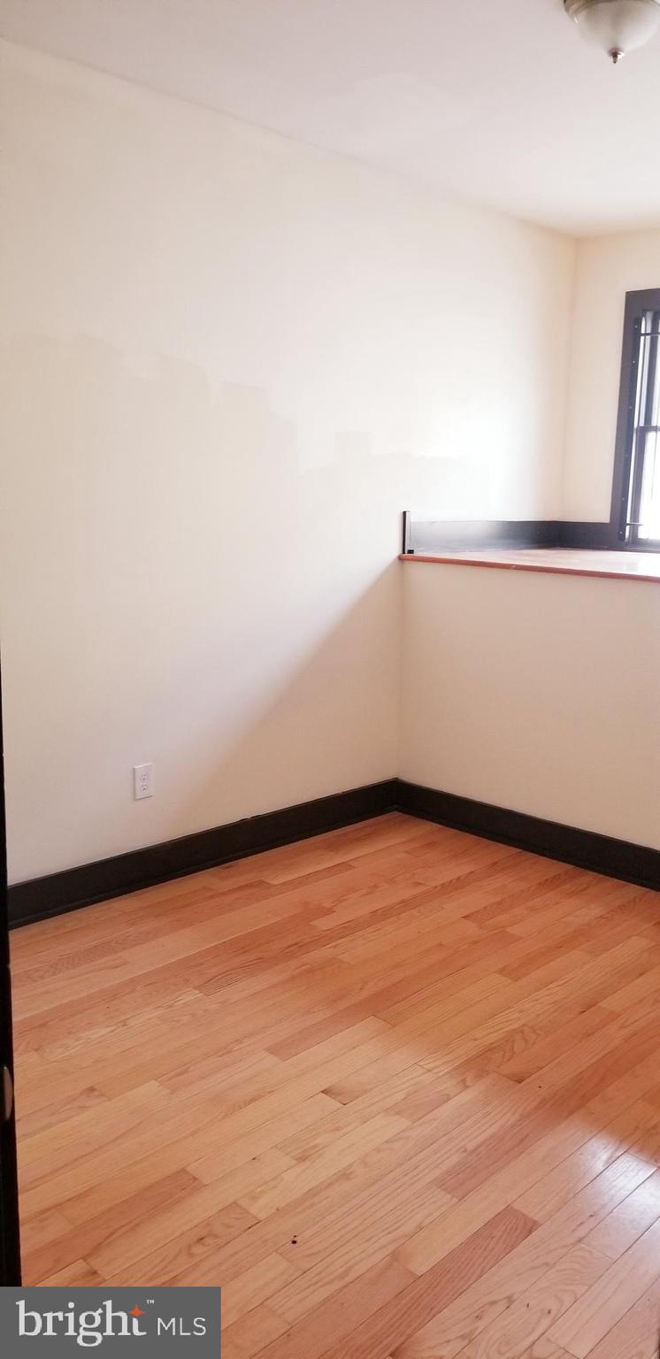 TEMPLE UNIVERSITY - Residential Lease