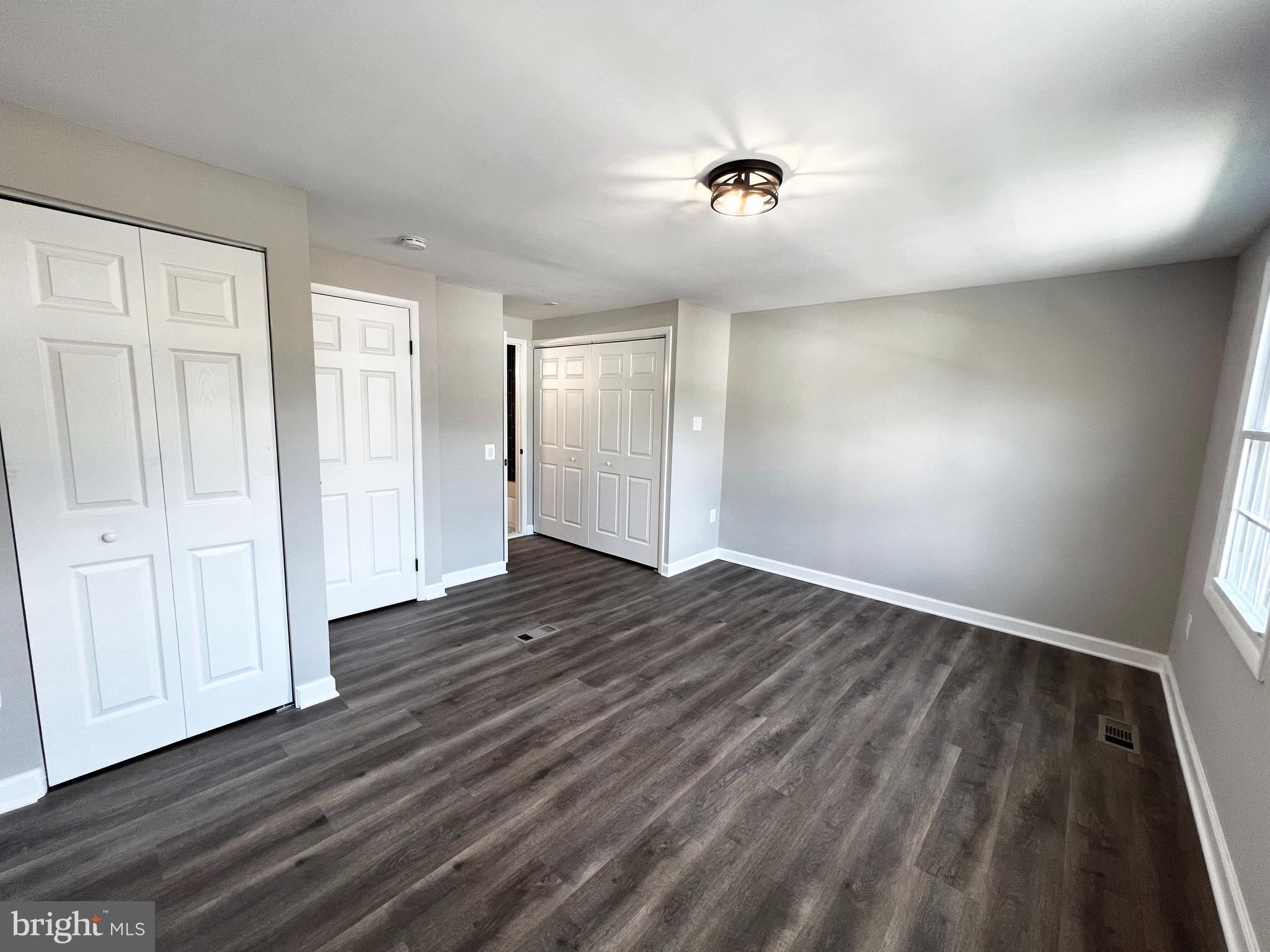 OAK SPRINGS - Residential