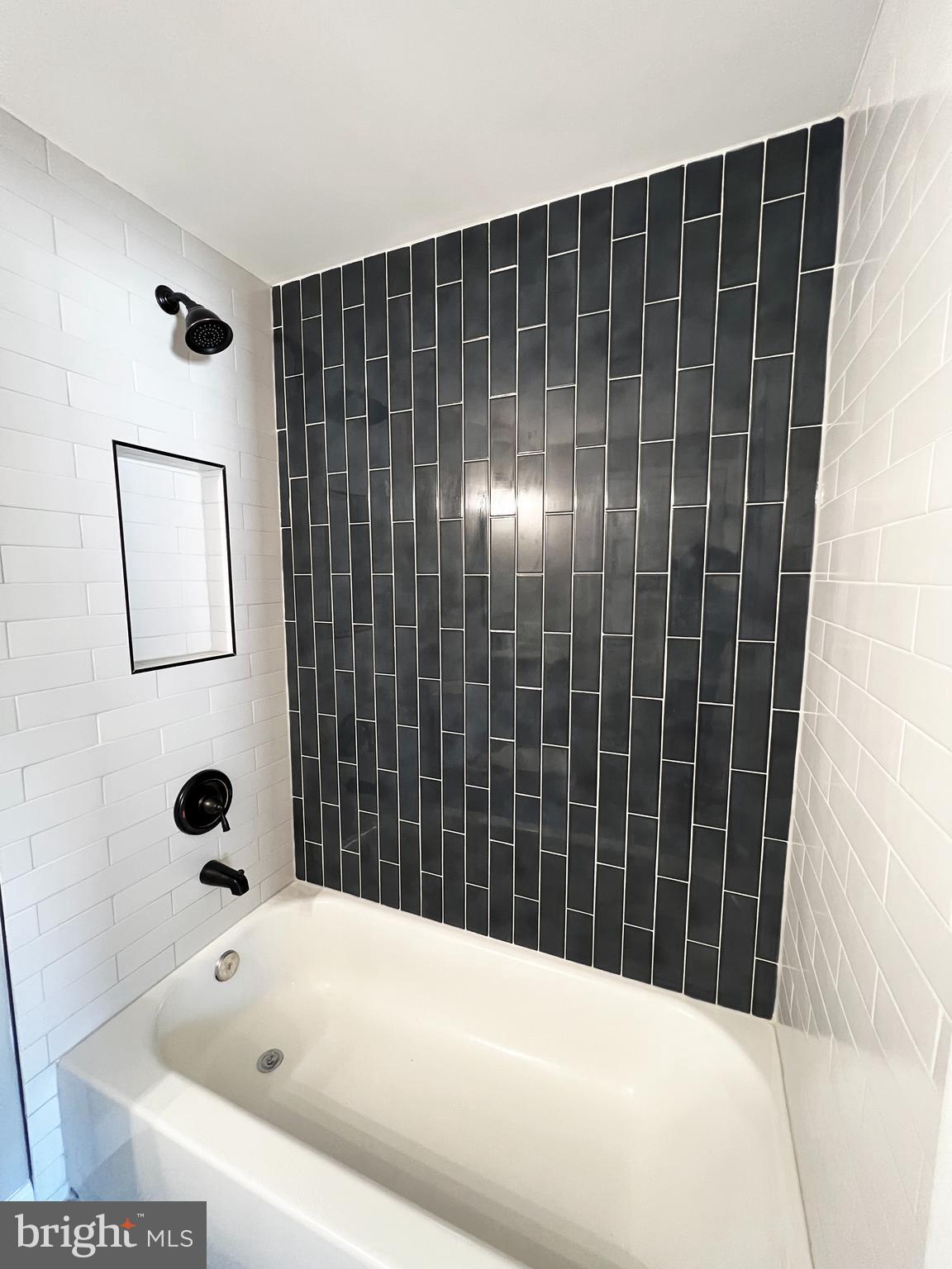 OAK SPRINGS - Residential