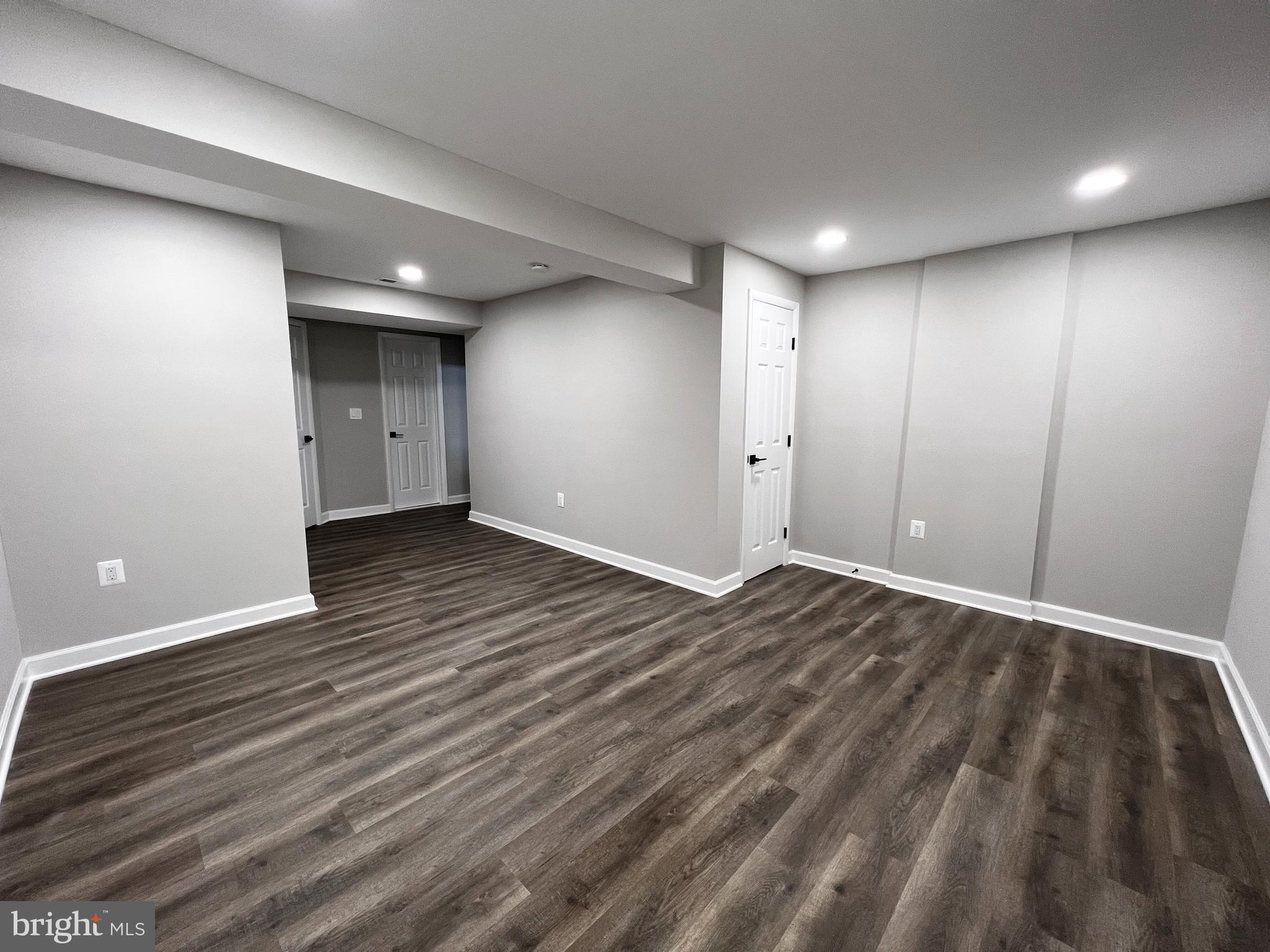 OAK SPRINGS - Residential