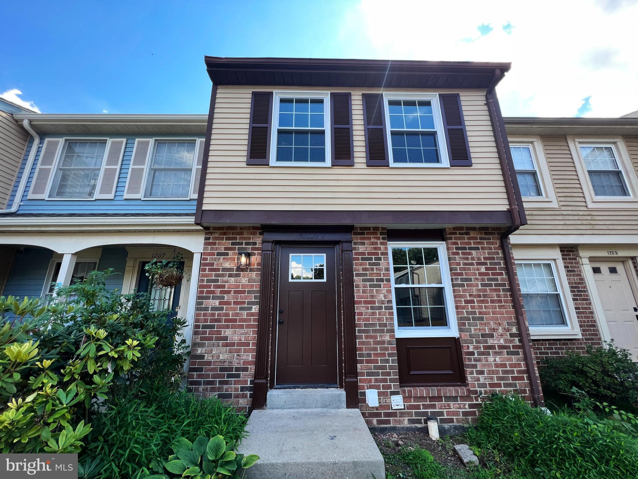 OAK SPRINGS - Residential