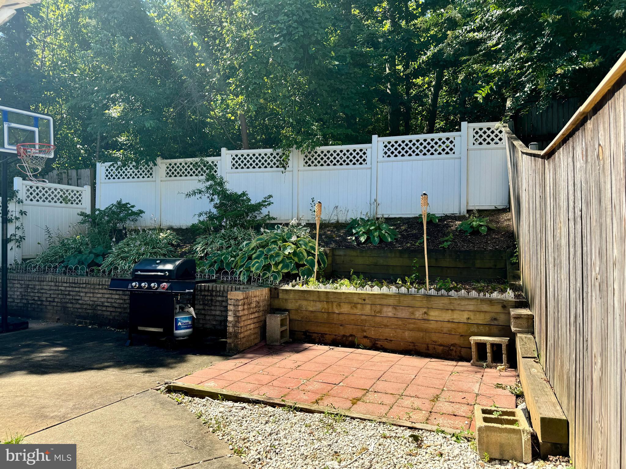 SOUTHGATE - Residential